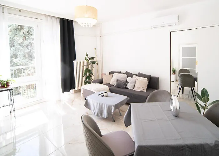 Free Parking- Hungaria Charm 4ppl Wifi Tv Ac Apartament *